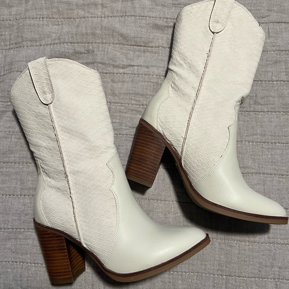 White cowgirl boots